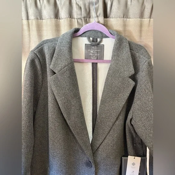 Love For Humanity Chloe Coat - Picture 2 of 6